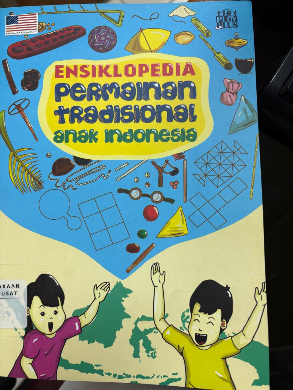 Cover Ensiklopedia Permainan Tradisional Anak Indonesia - Play Plus Indonesia