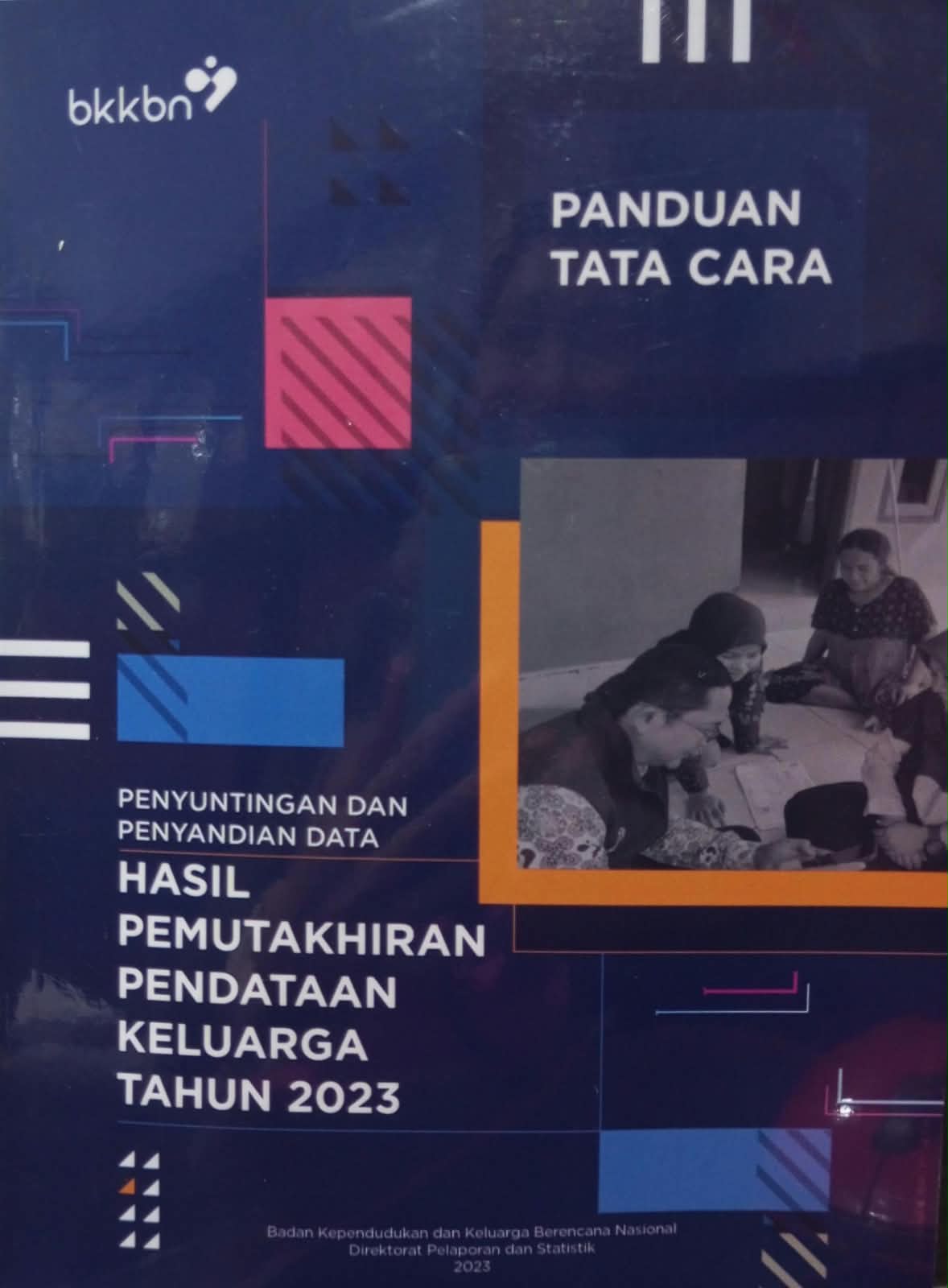 Cover Panduan Tata Cara Penyuntingan dan Penyandian Data Hasil Pemutakhiran Pendataan Keluarga tahun 2023 BKKBN